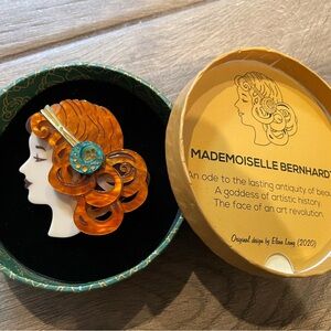 Erstwilder Mademoiselle Bernhardt Art Nouveau Brooch